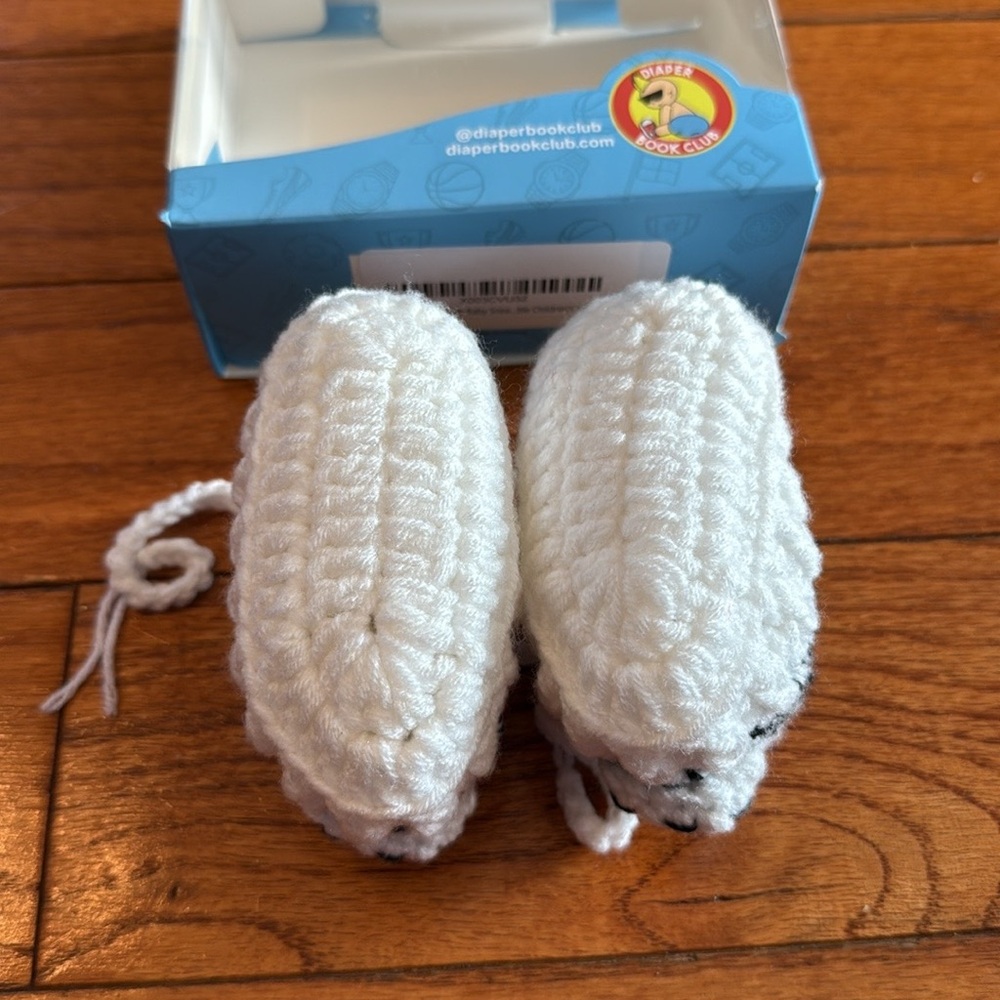 Yeezy Baby Crochet Booties - 350 V2 Zebra White and Black - Picture 7 of 8